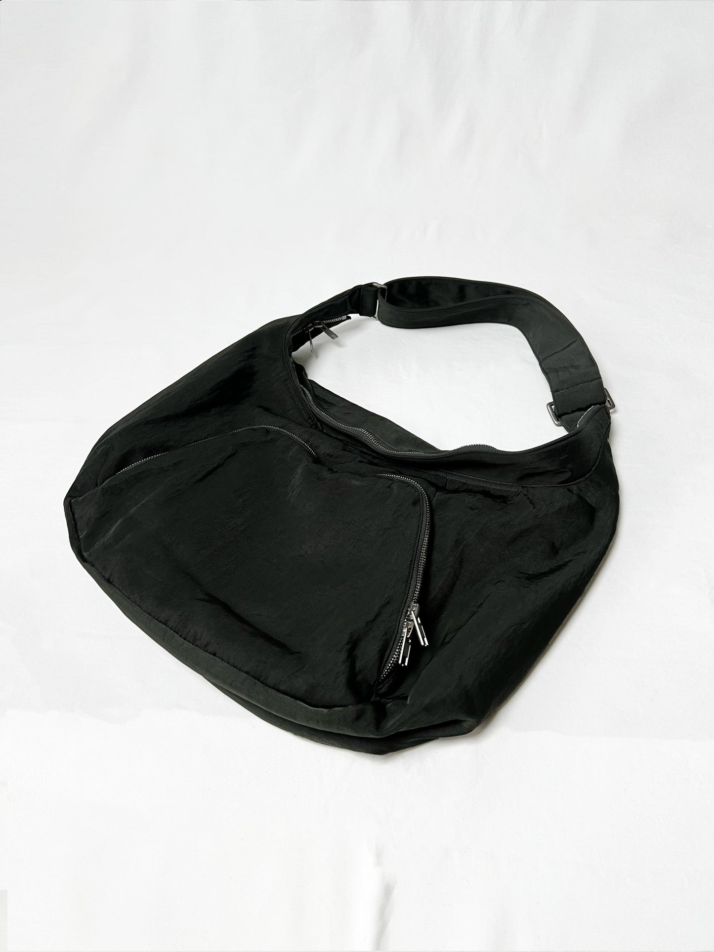 ARC Ⅱ / NYLON TWILL SHOULDER BAG in MOSS