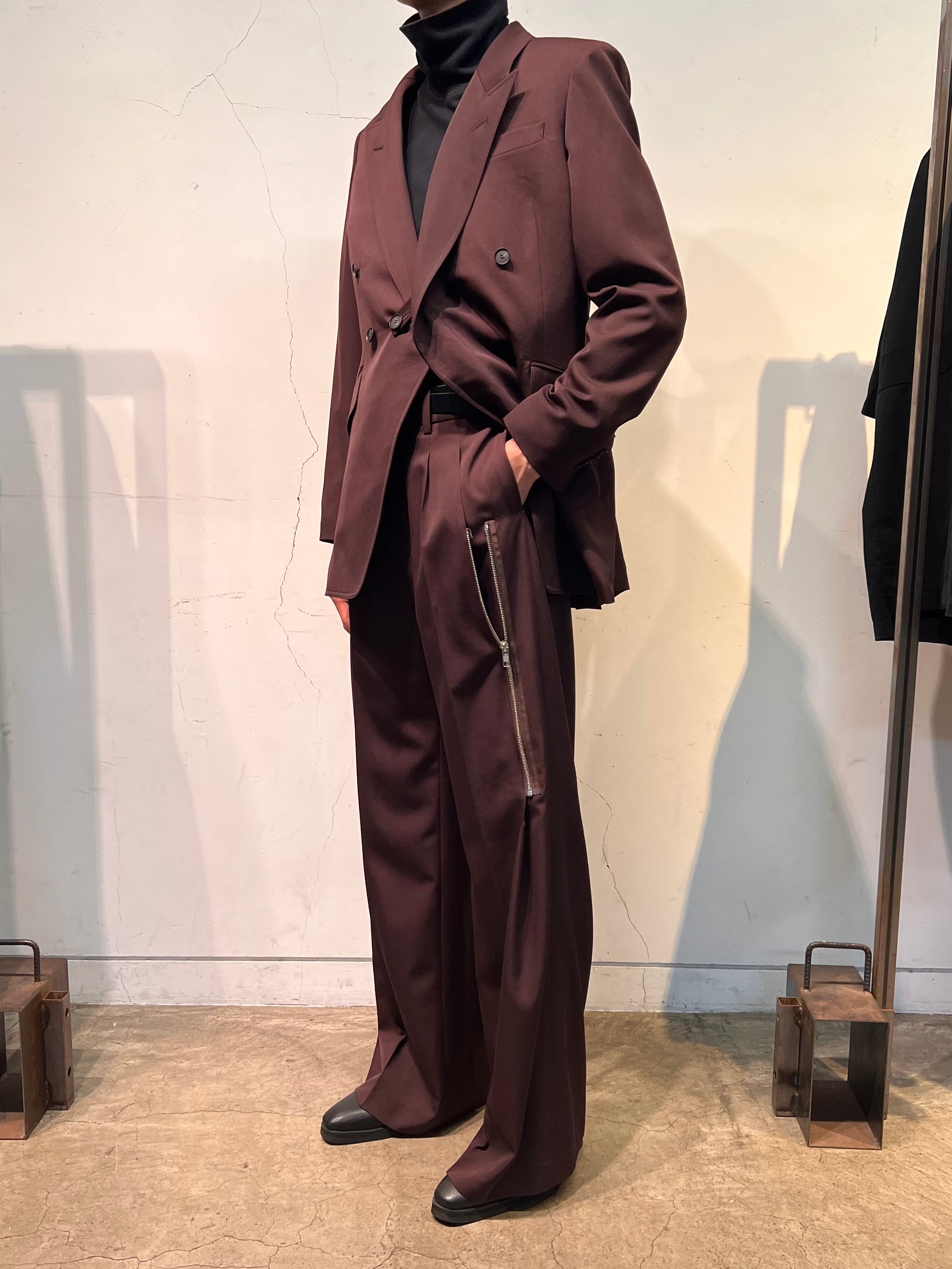 SCHEDAR ZIPPED TROUSERS in BROWN / HIBIKI NAKAMINAMI