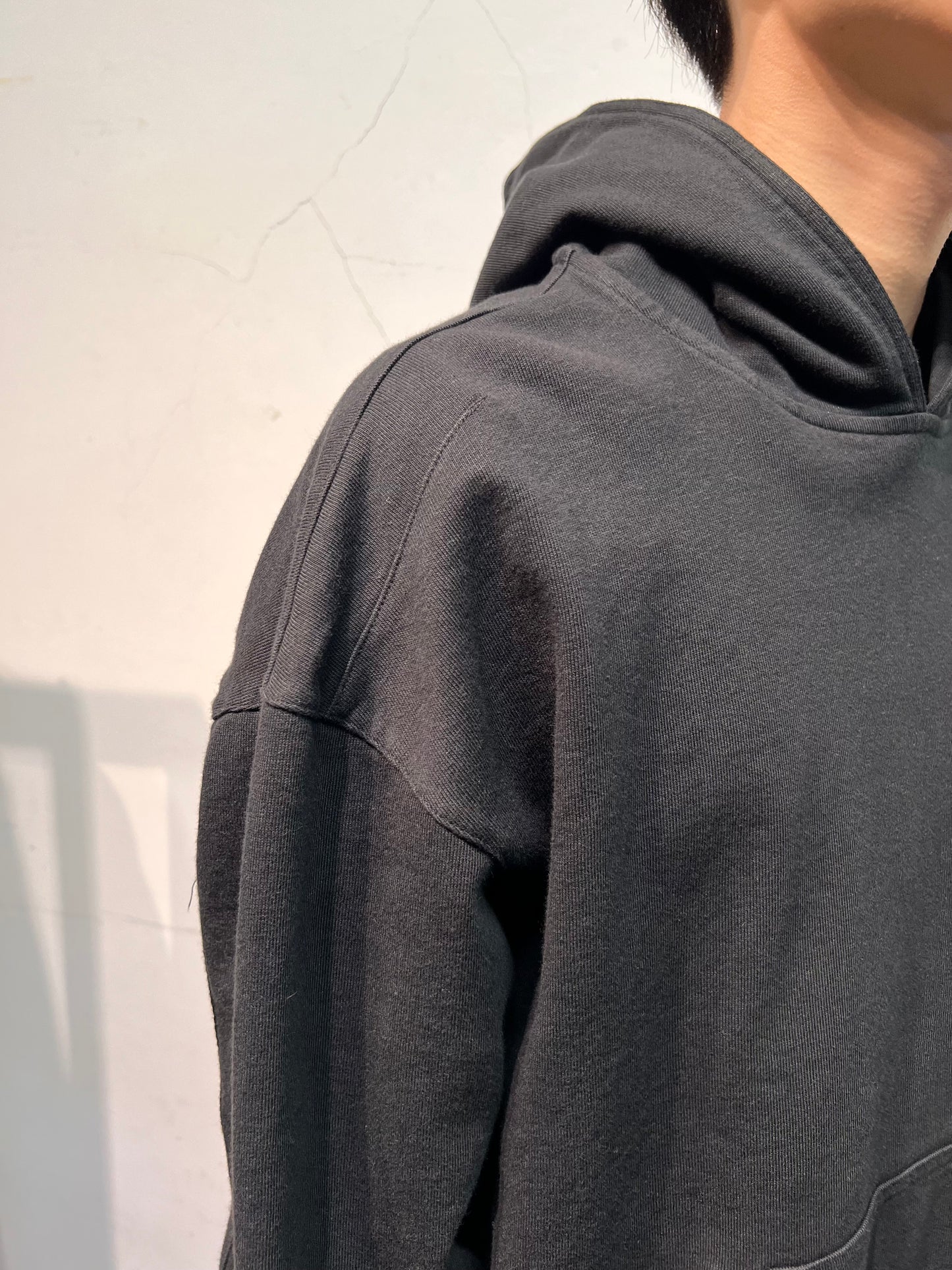 GARMENT DYED LOUNGE HOODIE in BLACK